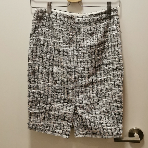 Ann Taylor skirt - Picture 2 of 4